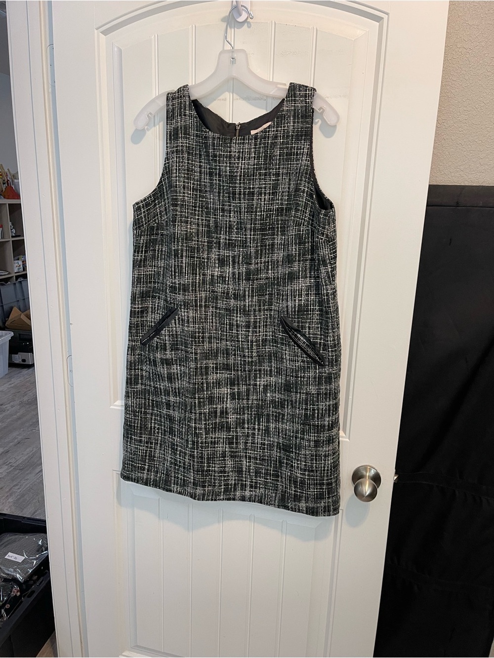 LOFT 14 Petite Sleeveless Black & White Textured Shift Dress with Pocket Detail